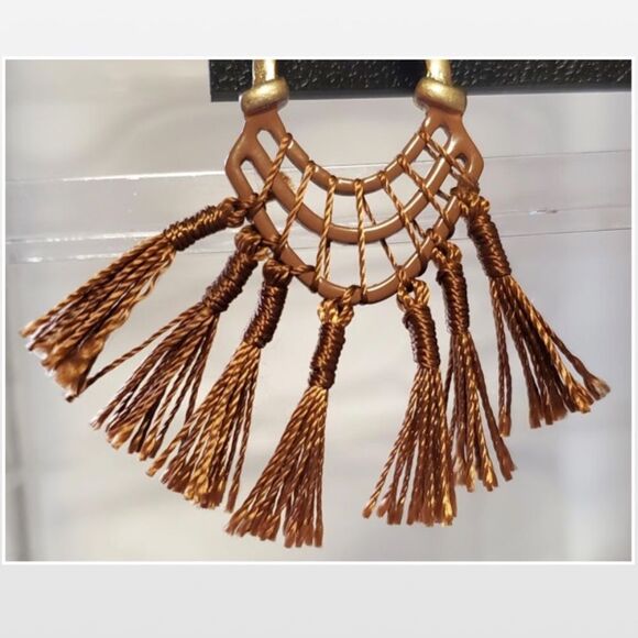 New Ophelia Roe Gold Tone Tassel Drop Dangle Earrings NWT - Picture 6 of 13